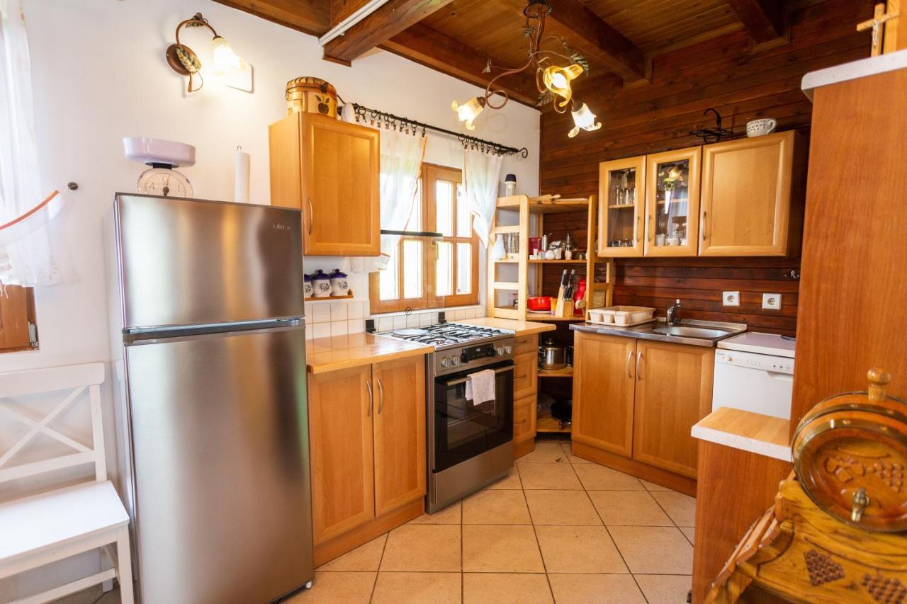 Villa Kuca Za Odmor Zeleni Breg à Krapina Extérieur photo